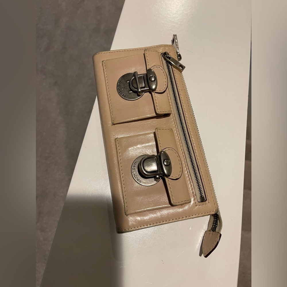 Marc Jacobs Wallet - Picture 3 of 16